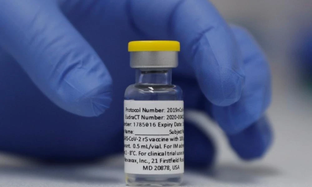 Κορονοϊός-ΗΠΑ: O FDA ενέκρινε τέταρτη δόση εμβολίου για όλους άνω των 50 ετών